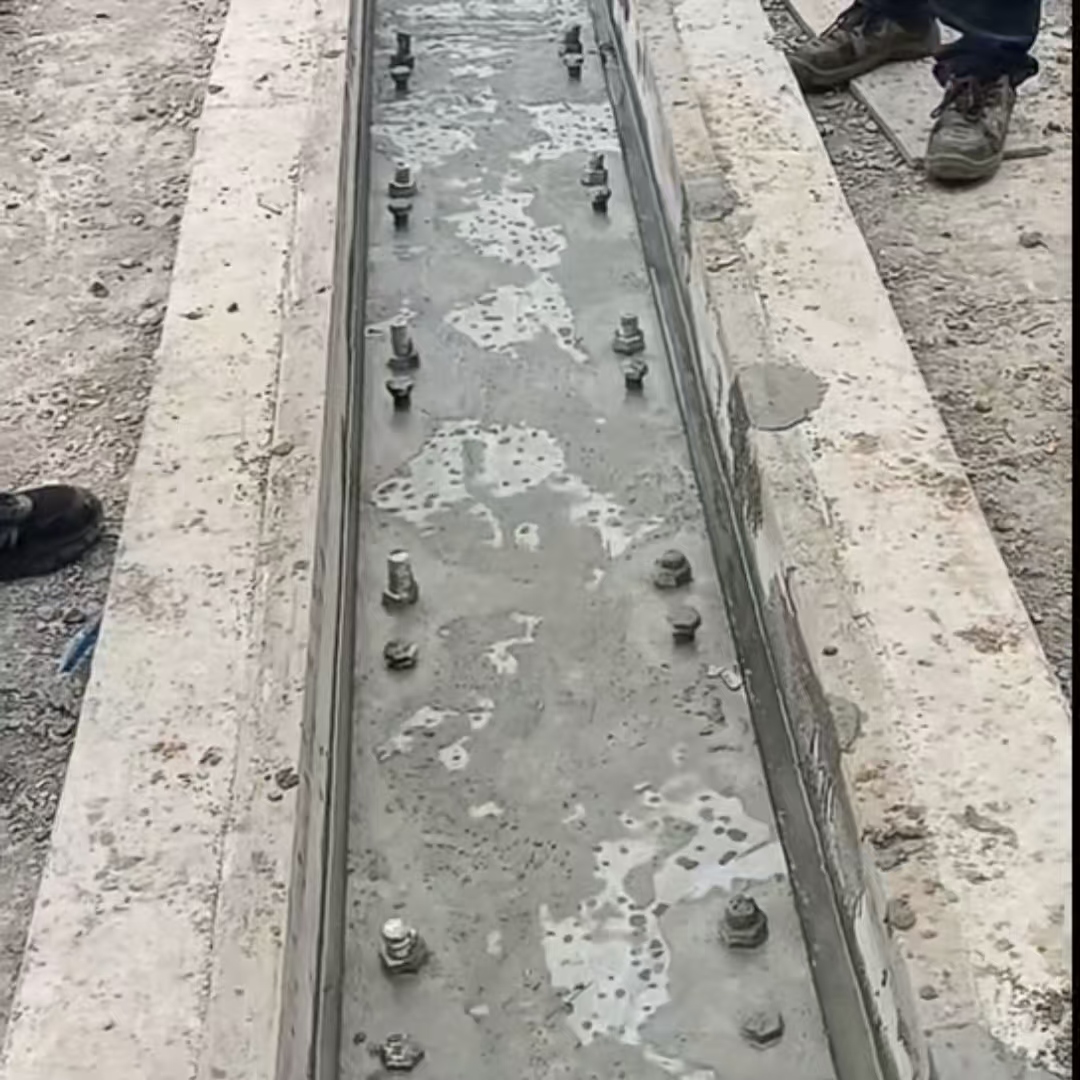 北辰港口码头起重机龙门吊重型机械设备稳固用早强快凝轨道胶泥